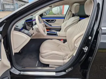 MERCEDES-BENZ S350d Lang AMG Pano Burmester 360 C VOLL