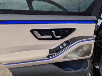 MERCEDES-BENZ S350d Lang AMG Pano Burmester 360 C VOLL