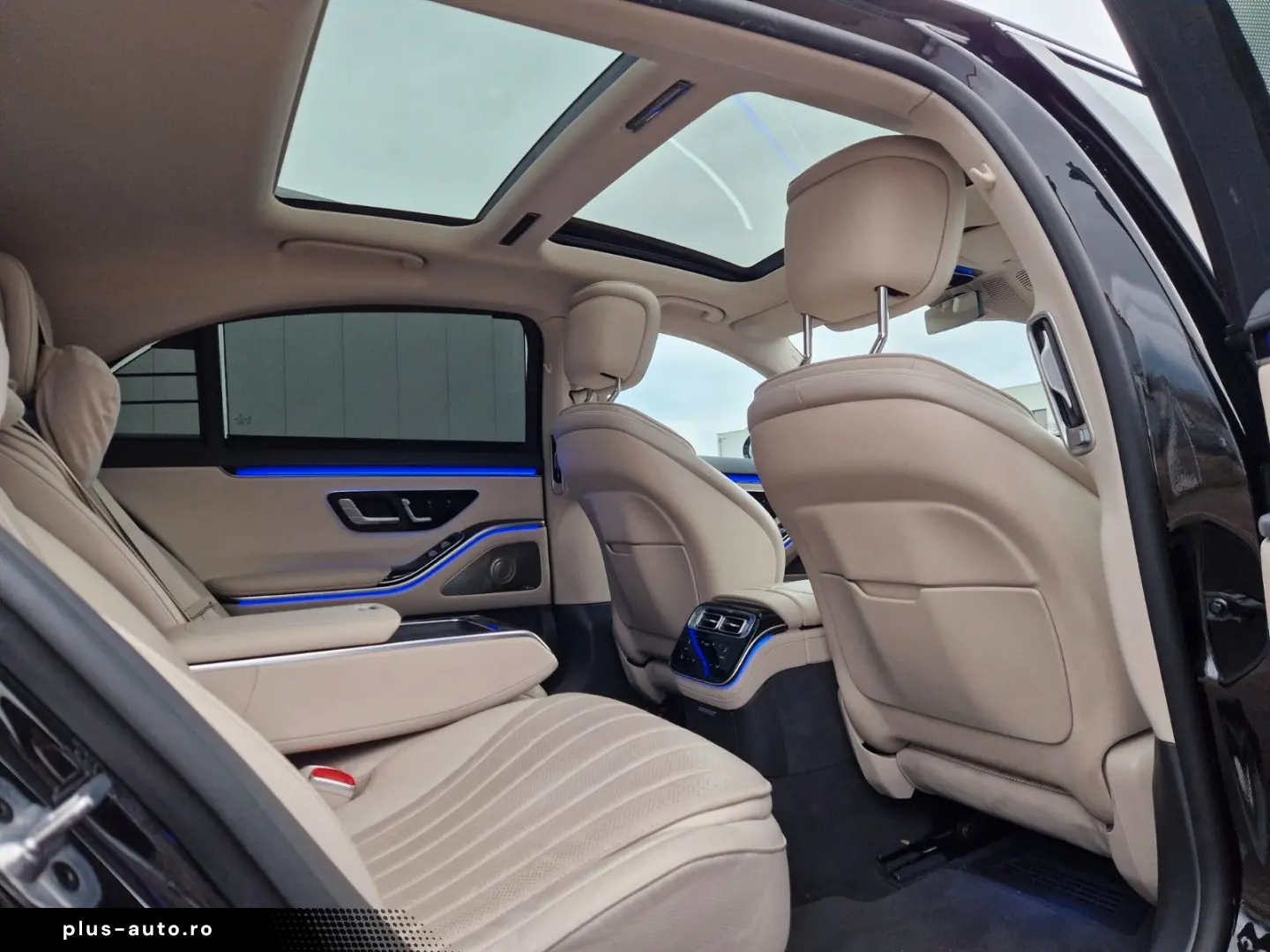 MERCEDES-BENZ S350d Lang AMG Pano Burmester 360 C VOLL