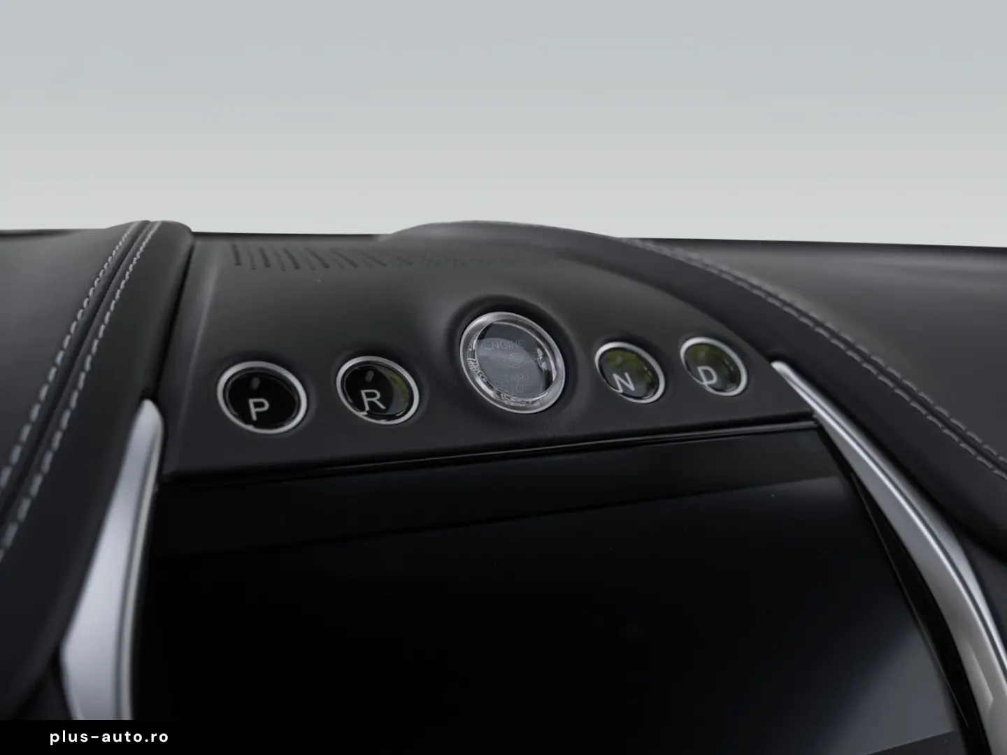 ASTON MARTIN DBX 707   Xenon Grey   Carbon   Jewellery Pack