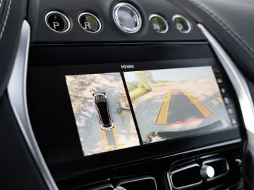 ASTON MARTIN DBX 707   Xenon Grey   Carbon   Jewellery Pack