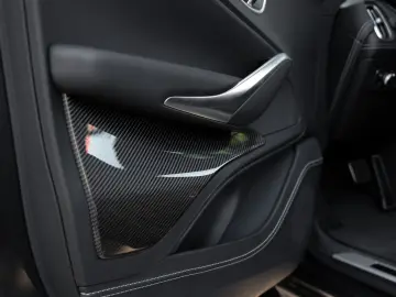 ASTON MARTIN DBX 707   Xenon Grey   Carbon   Jewellery Pack