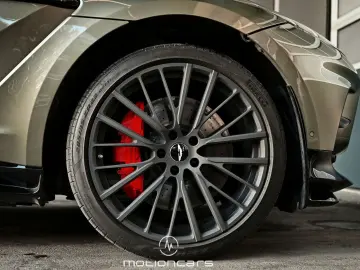 ASTON MARTIN DBX 707 EXP € 120.817