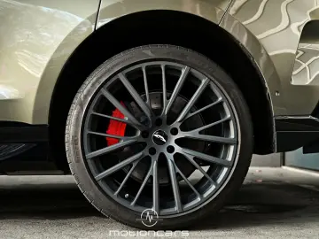 ASTON MARTIN DBX 707 EXP € 120.817