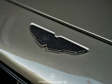 ASTON MARTIN DBX 707 EXP € 120.817