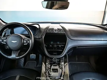 ASTON MARTIN DBX 707 EXP € 120.817