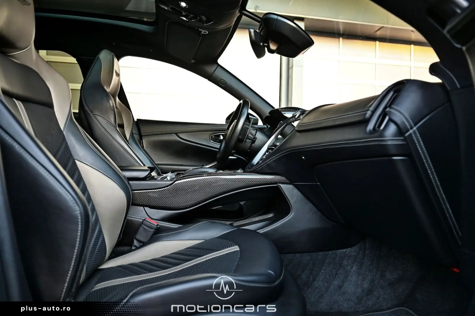 ASTON MARTIN DBX 707 EXP € 120.817