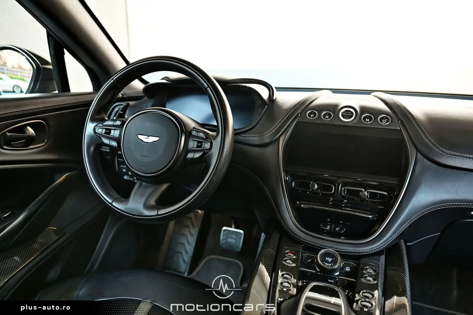 ASTON MARTIN DBX 707 EXP € 120.817