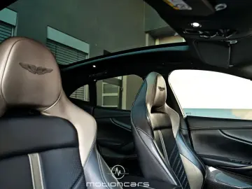 ASTON MARTIN DBX 707 EXP € 120.817