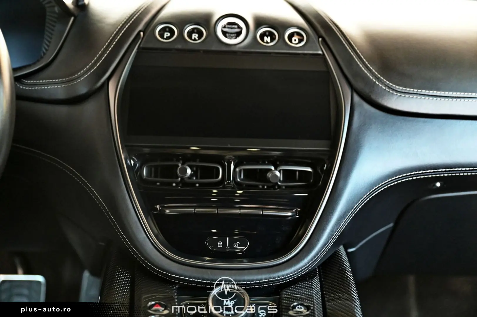 ASTON MARTIN DBX 707 EXP € 120.817