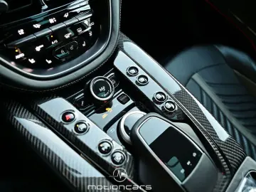 ASTON MARTIN DBX 707 EXP € 120.817