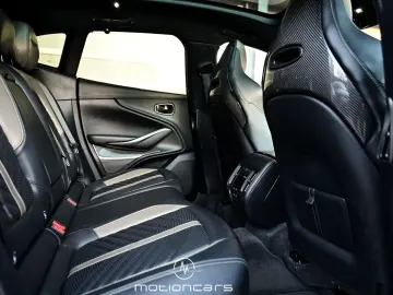 ASTON MARTIN DBX 707 EXP € 120.817