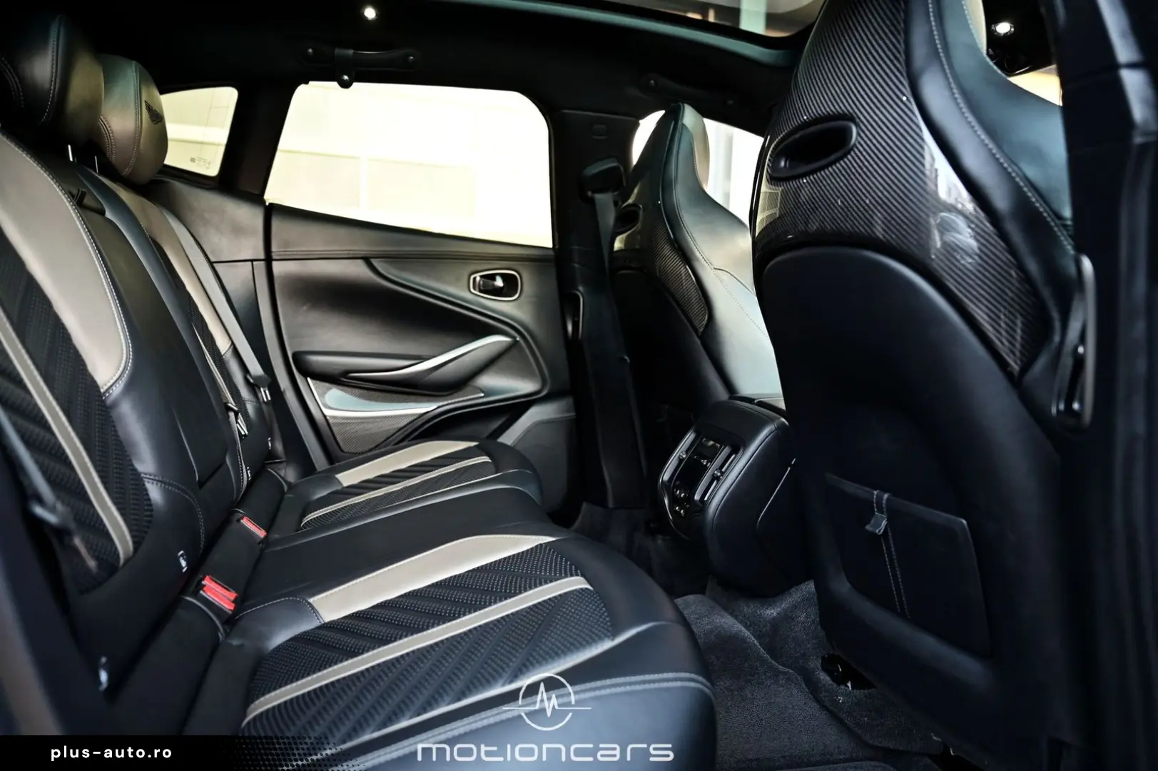 ASTON MARTIN DBX 707 EXP € 120.817