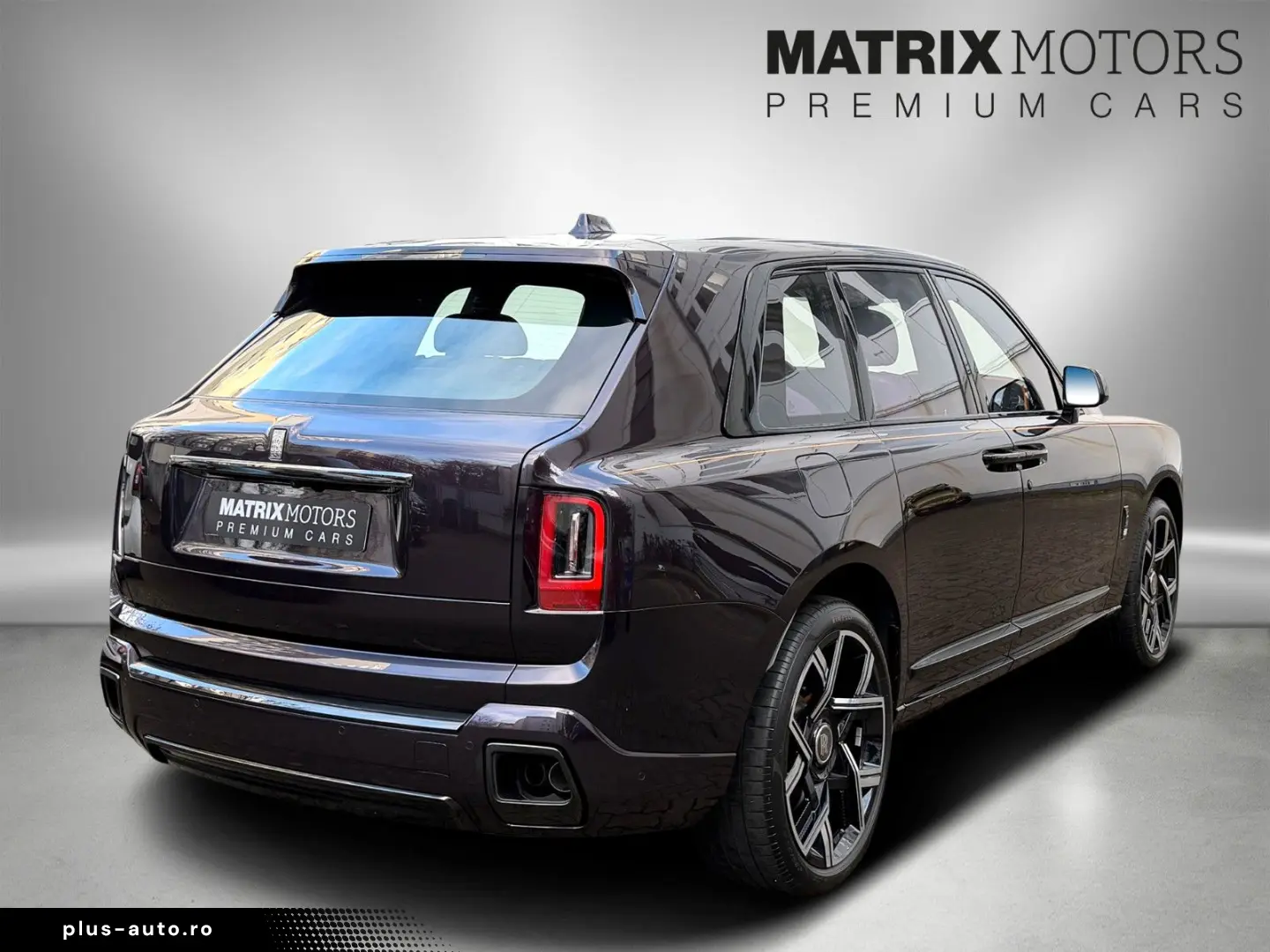 ROLLS ROYCE Cullinan Black Badge ShootingStar Massage 23