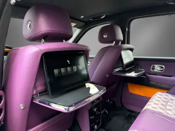 ROLLS ROYCE Cullinan Black Badge ShootingStar Massage 23