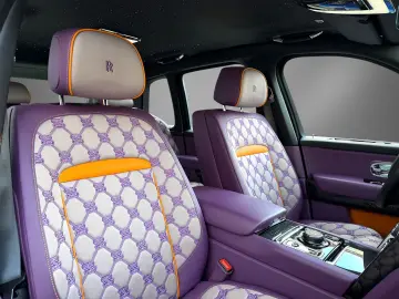 ROLLS ROYCE Cullinan Black Badge ShootingStar Massage 23