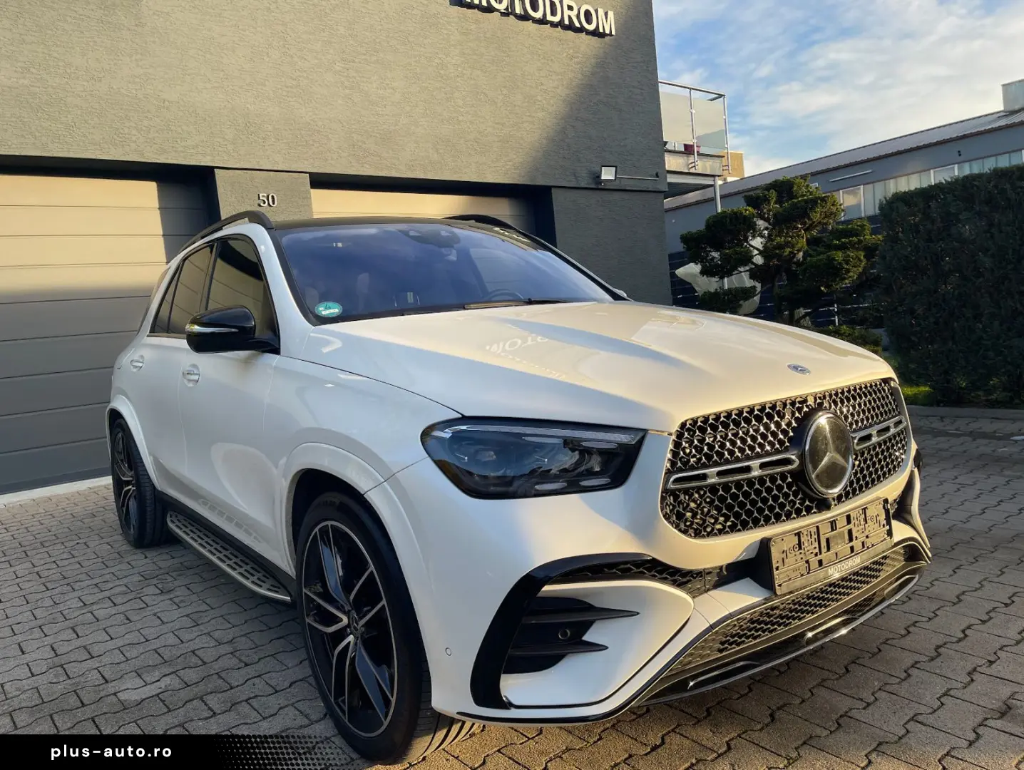 MERCEDES-BENZ GLE450d PANO KEYLES SOFT HUD AMG-LINE FACELIFT
