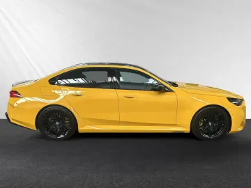 BMW M5 Limousine  Speedgelb  MDriver'sPackage B&W DA