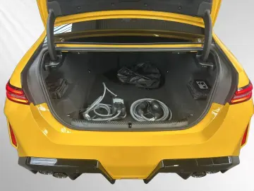 BMW M5 Limousine  Speedgelb  MDriver'sPackage B&W DA