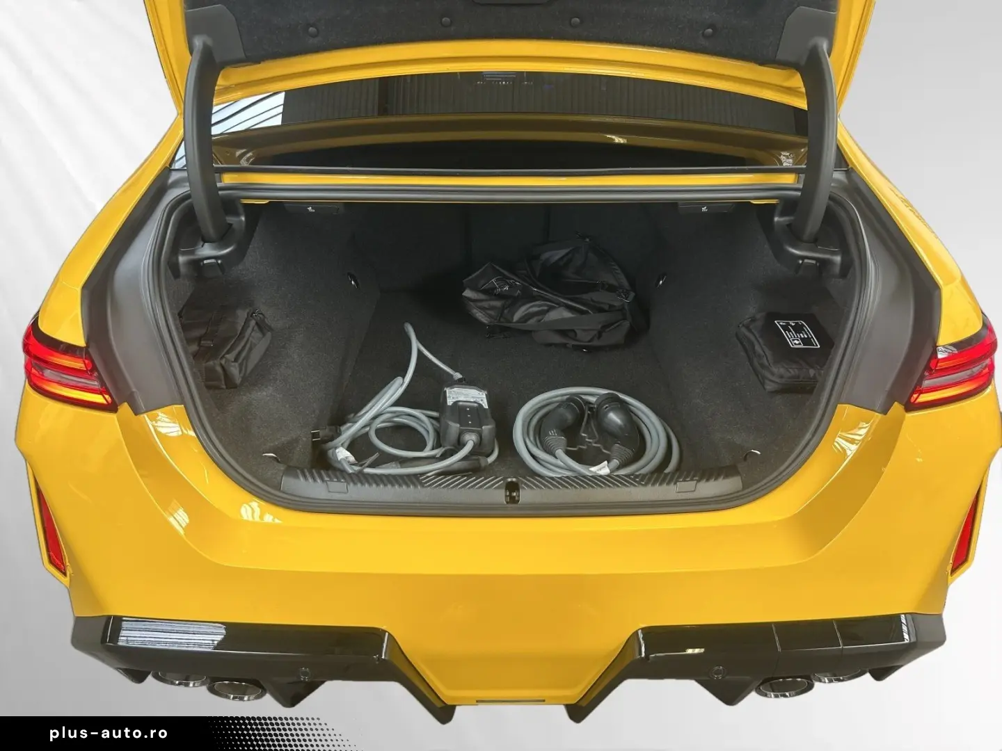 BMW M5 Limousine  Speedgelb  MDriver'sPackage B&W DA