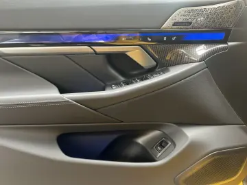 BMW M5 Limousine  Speedgelb  MDriver'sPackage B&W DA