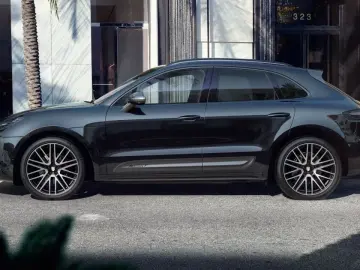 PORSCHE Macan T Panoramadach BOSE Luftfederung