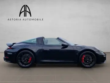 PORSCHE 911 Targa 4 GTS T-Hybrid SurroundView Bose 4WS