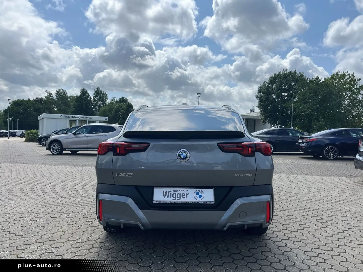 BMW iX2 xDrive30 HUD Panoramadach Navi Leder LED ACC