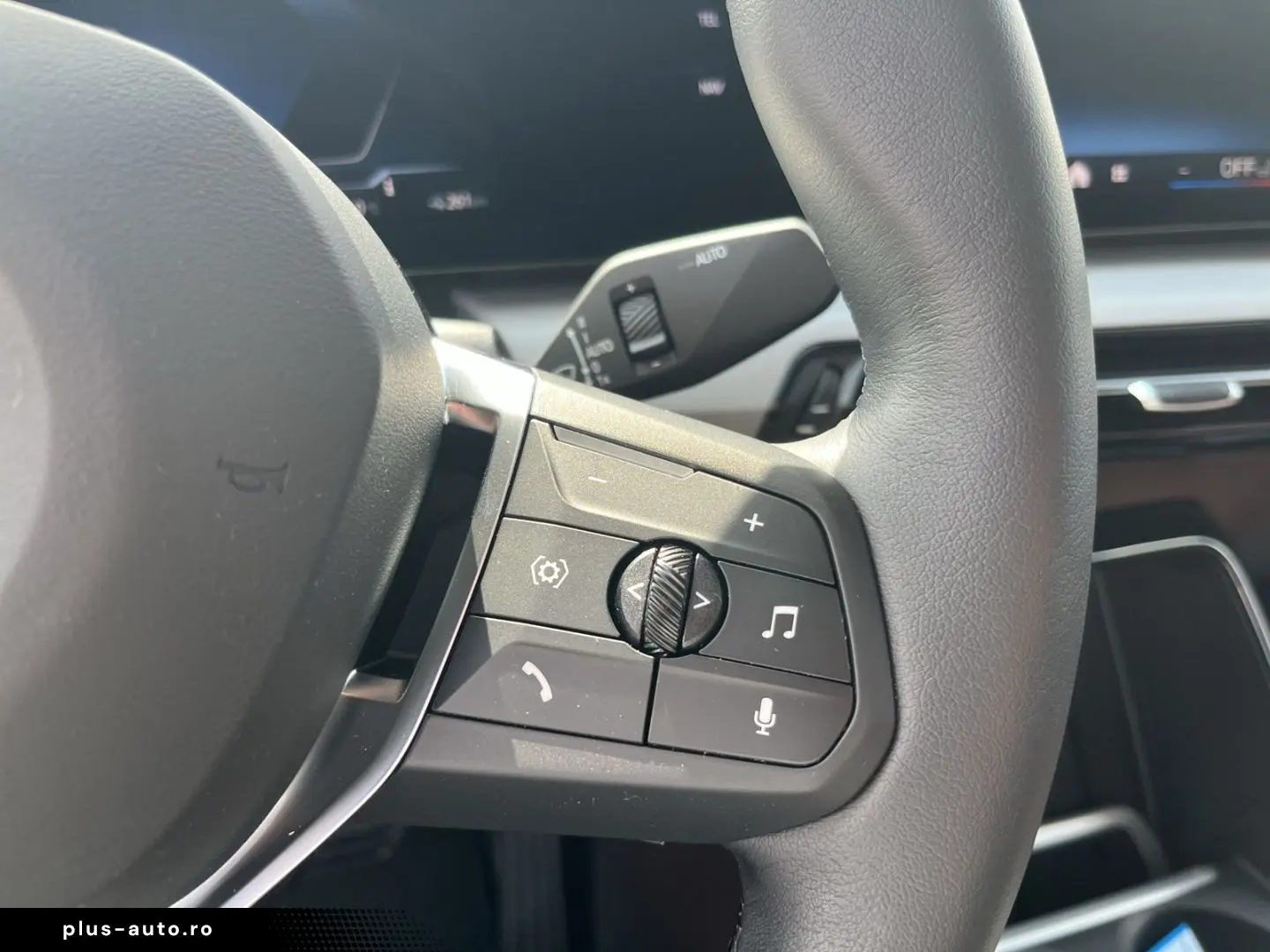 BMW iX2 xDrive30 HUD Panoramadach Navi Leder LED ACC