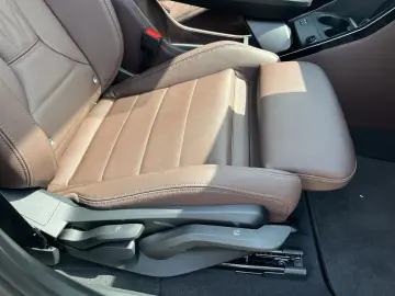 BMW iX2 xDrive30 HUD Panoramadach Navi Leder LED ACC