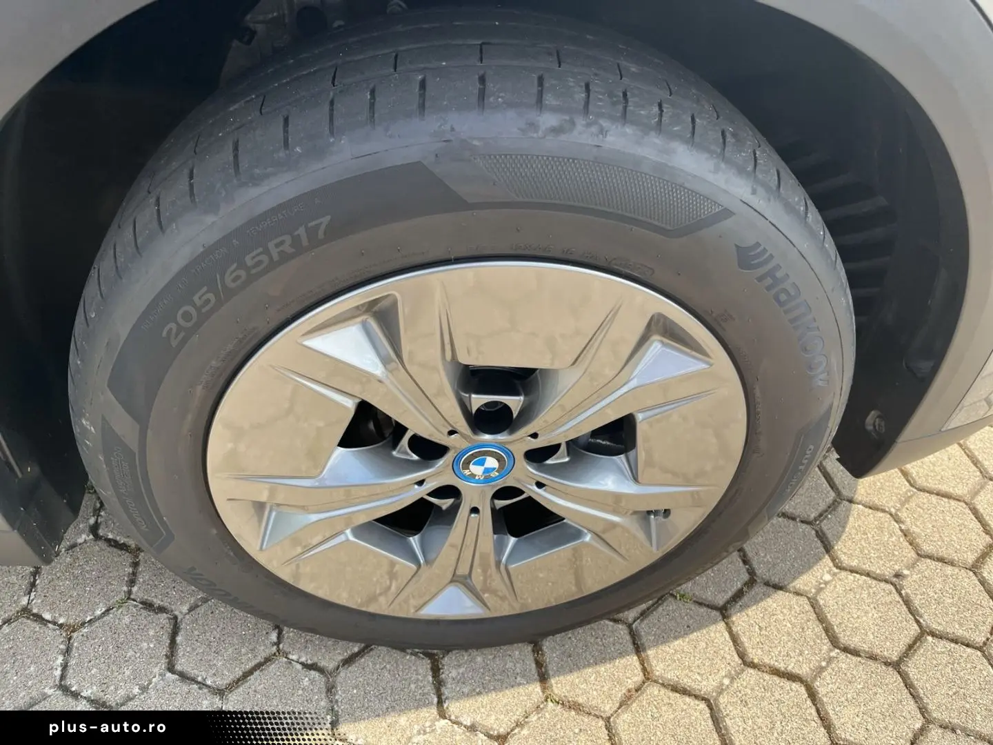 BMW iX2 xDrive30 HUD Panoramadach Navi Leder LED ACC