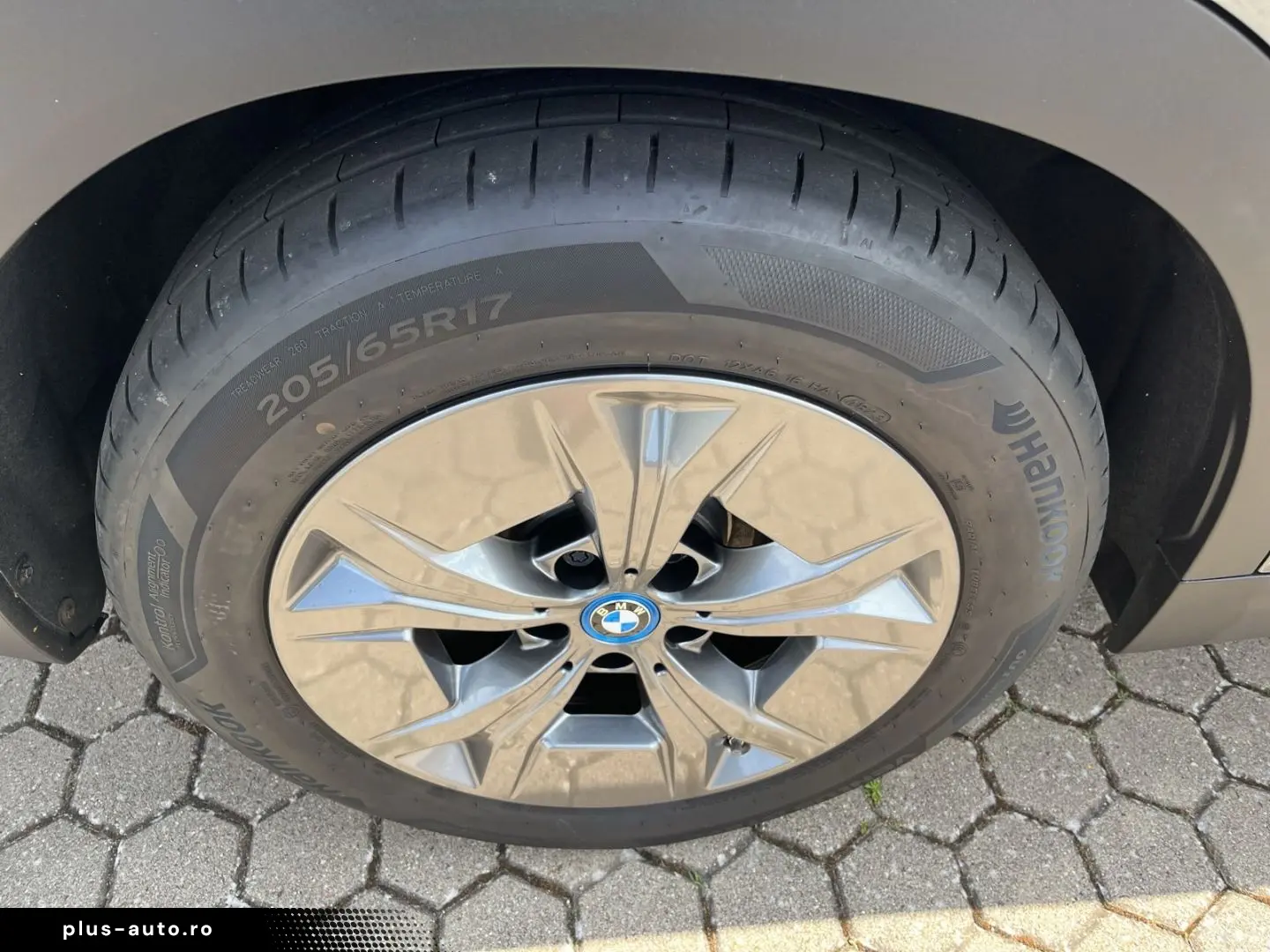 BMW iX2 xDrive30 HUD Panoramadach Navi Leder LED ACC