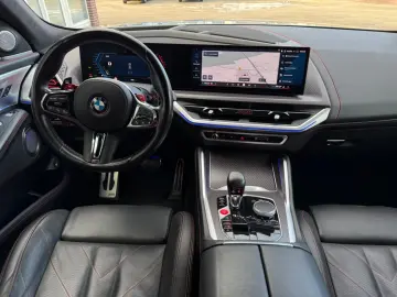 BMW XM LABEL RED  Bowers & Wilkins Massage Adapt.M