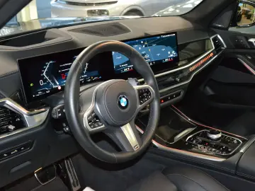 BMW X7 xDr 40 i M Sport Integral-Aktivlenk AHK Pano