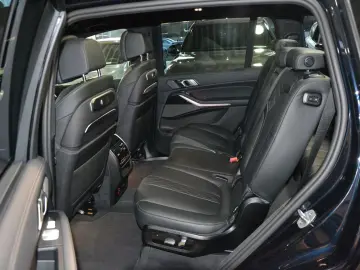 BMW X7 xDr 40 i M Sport Integral-Aktivlenk AHK Pano