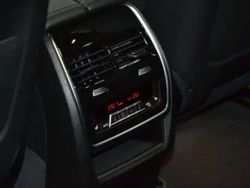 BMW X7 xDr 40 i M Sport Integral-Aktivlenk AHK Pano