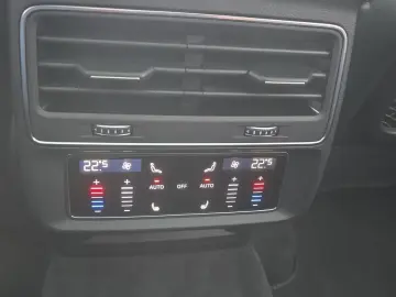 AUDI Q8 50 3.0 TDI quattro S-Line Alu Matrix-LED AHK
