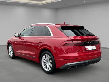 AUDI Q8 50 TDI qu Matrix AHK Pano HuD Leder Kamera