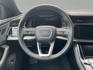 AUDI Q8 50 TDI qu Matrix AHK Pano HuD Leder Kamera