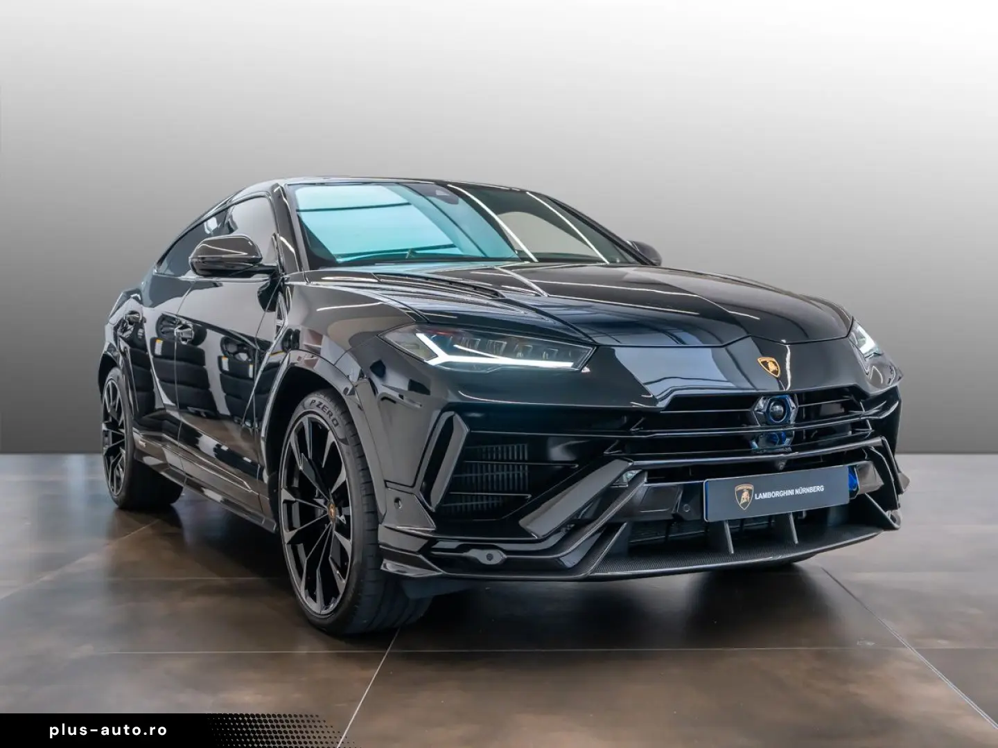 LAMBORGHINI Urus S Akrapovic