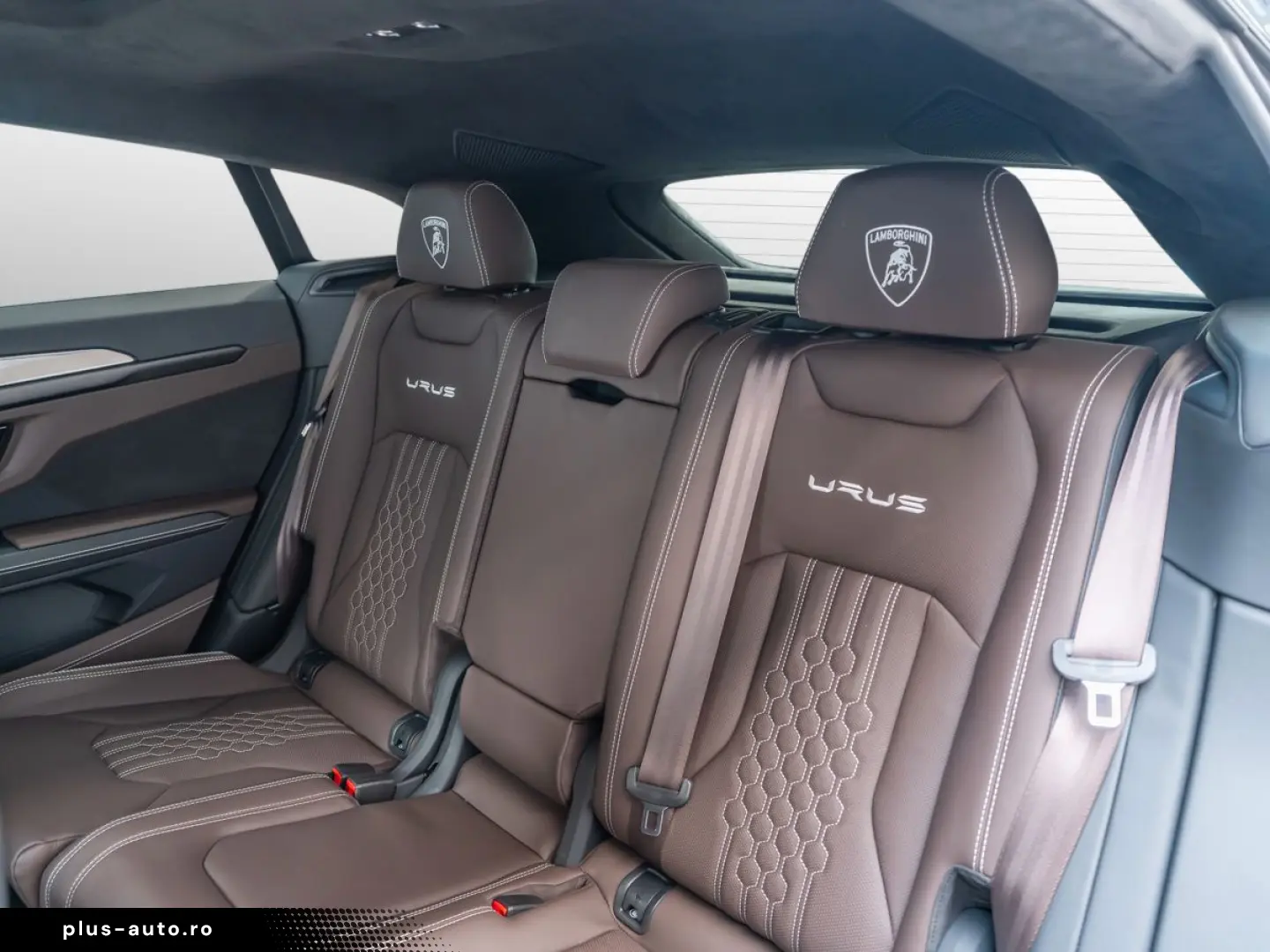 LAMBORGHINI Urus S Akrapovic