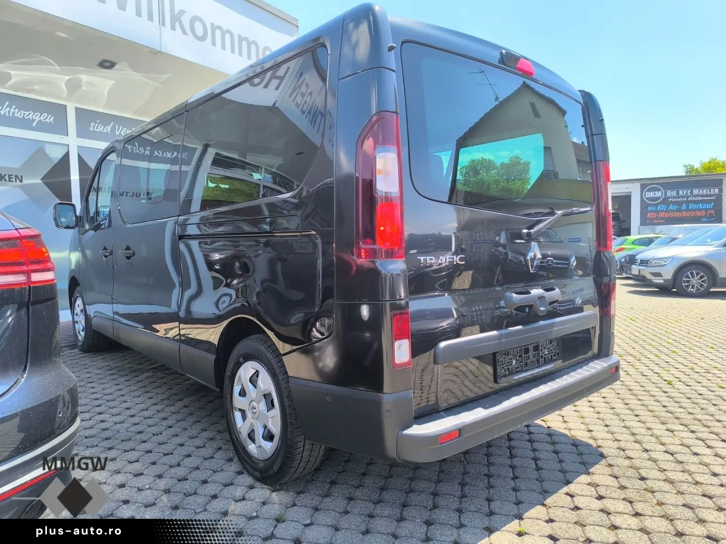 RENAULT Trafic Combi L2H1 3 0t Life 2.0 BLUE dCi 150 EU6