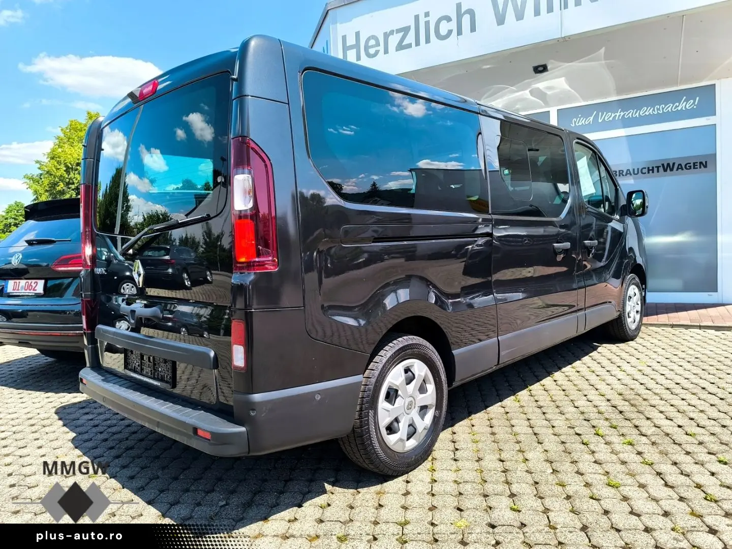 RENAULT Trafic Combi L2H1 3 0t Life 2.0 BLUE dCi 150 EU6