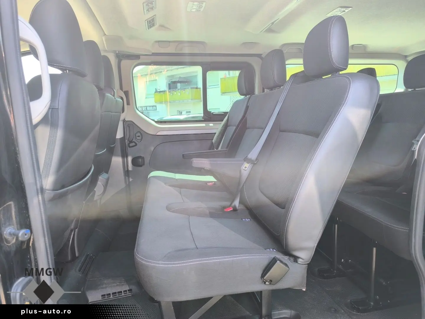 RENAULT Trafic Combi L2H1 3 0t Life 2.0 BLUE dCi 150 EU6