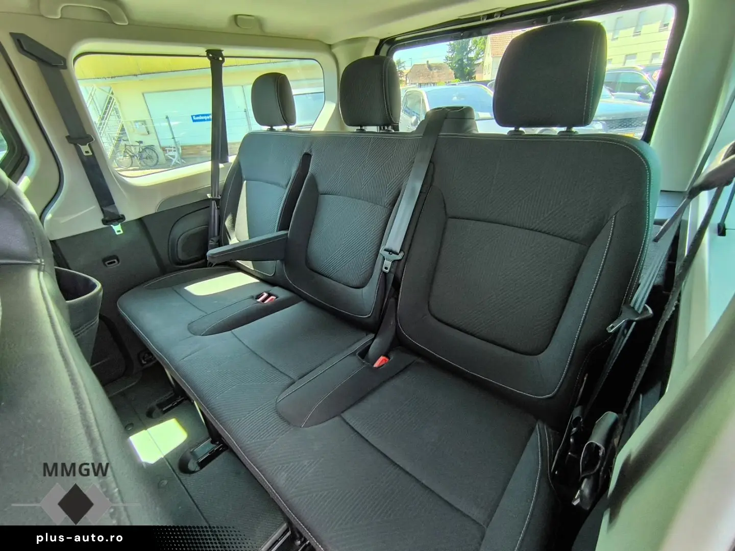 RENAULT Trafic Combi L2H1 3 0t Life 2.0 BLUE dCi 150 EU6