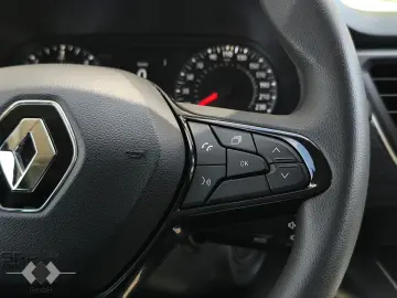 RENAULT Trafic Combi L2H1 3 0t Life 2.0 BLUE dCi 150 EU6