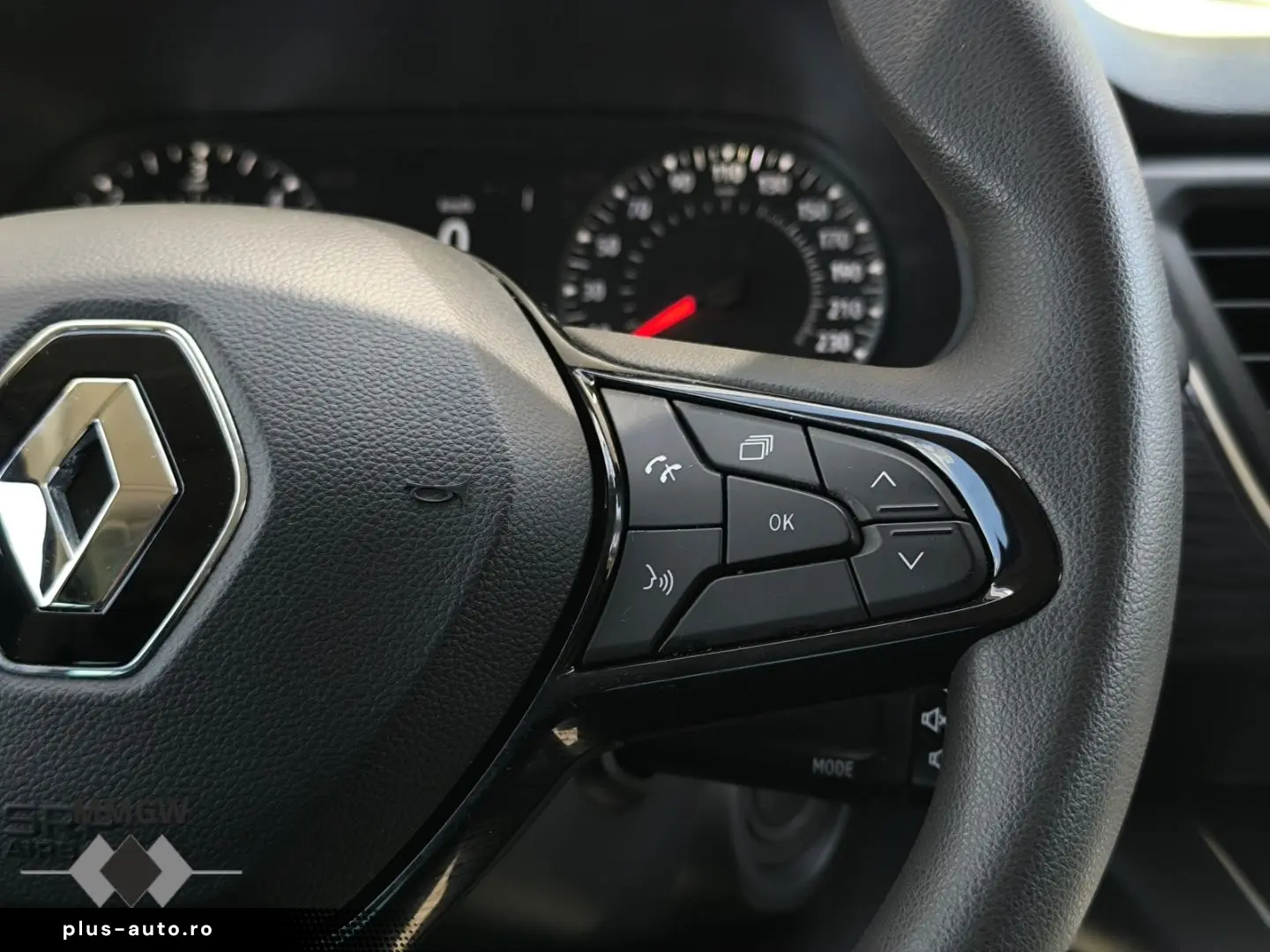 RENAULT Trafic Combi L2H1 3 0t Life 2.0 BLUE dCi 150 EU6