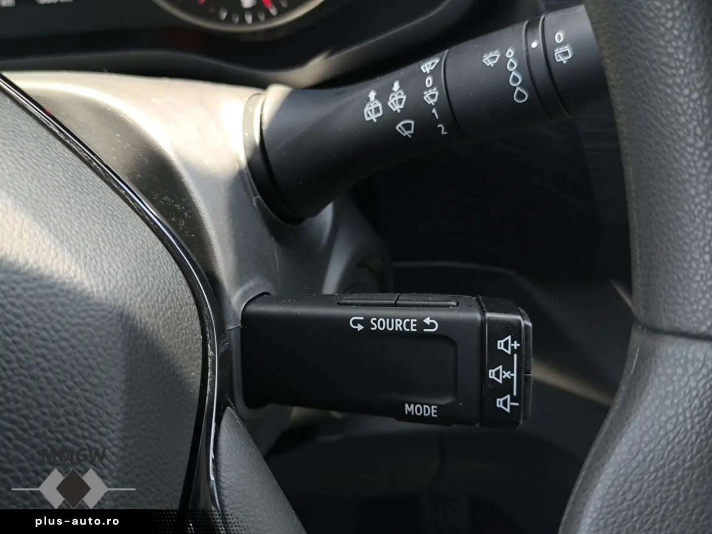 RENAULT Trafic Combi L2H1 3 0t Life 2.0 BLUE dCi 150 EU6