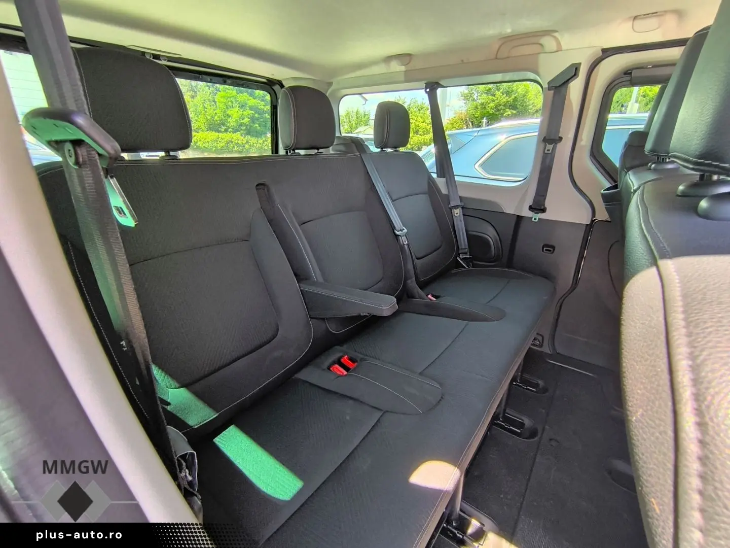 RENAULT Trafic Combi L2H1 3 0t Life 2.0 BLUE dCi 150 EU6