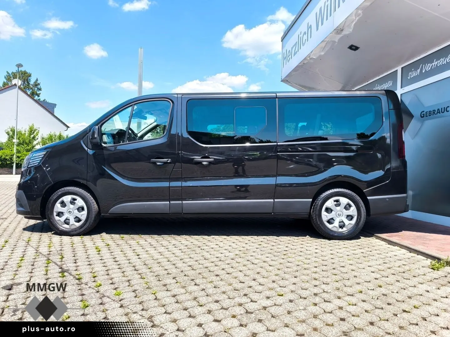 RENAULT Trafic Combi L2H1 3 0t Life 2.0 BLUE dCi 150 EU6